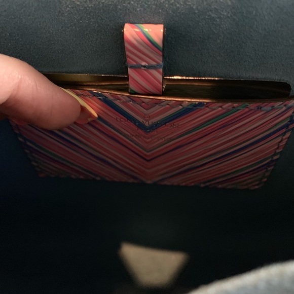 Limited Edition Louis Vuitton Twist MM - Picture 8 of 8